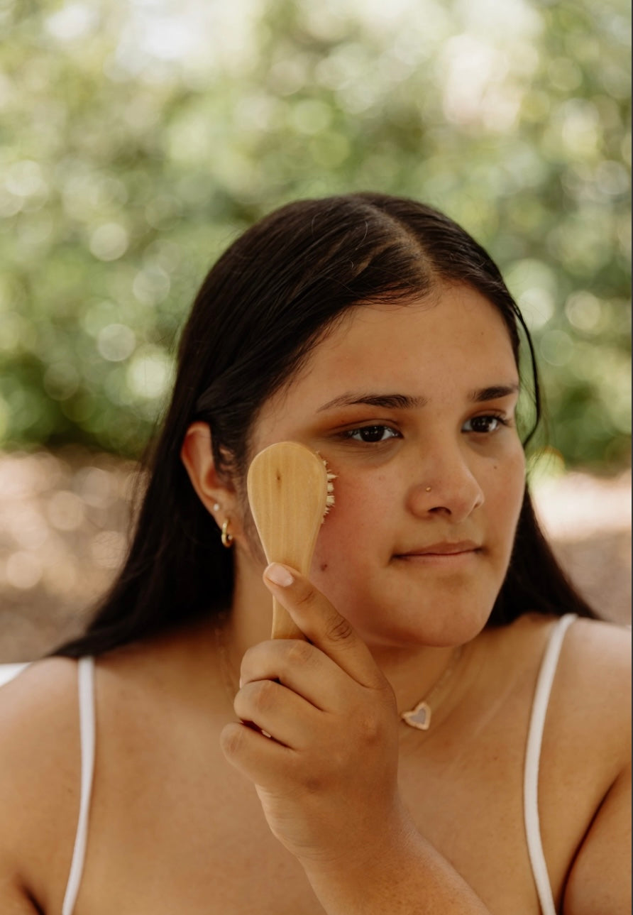Facial Dry Brush