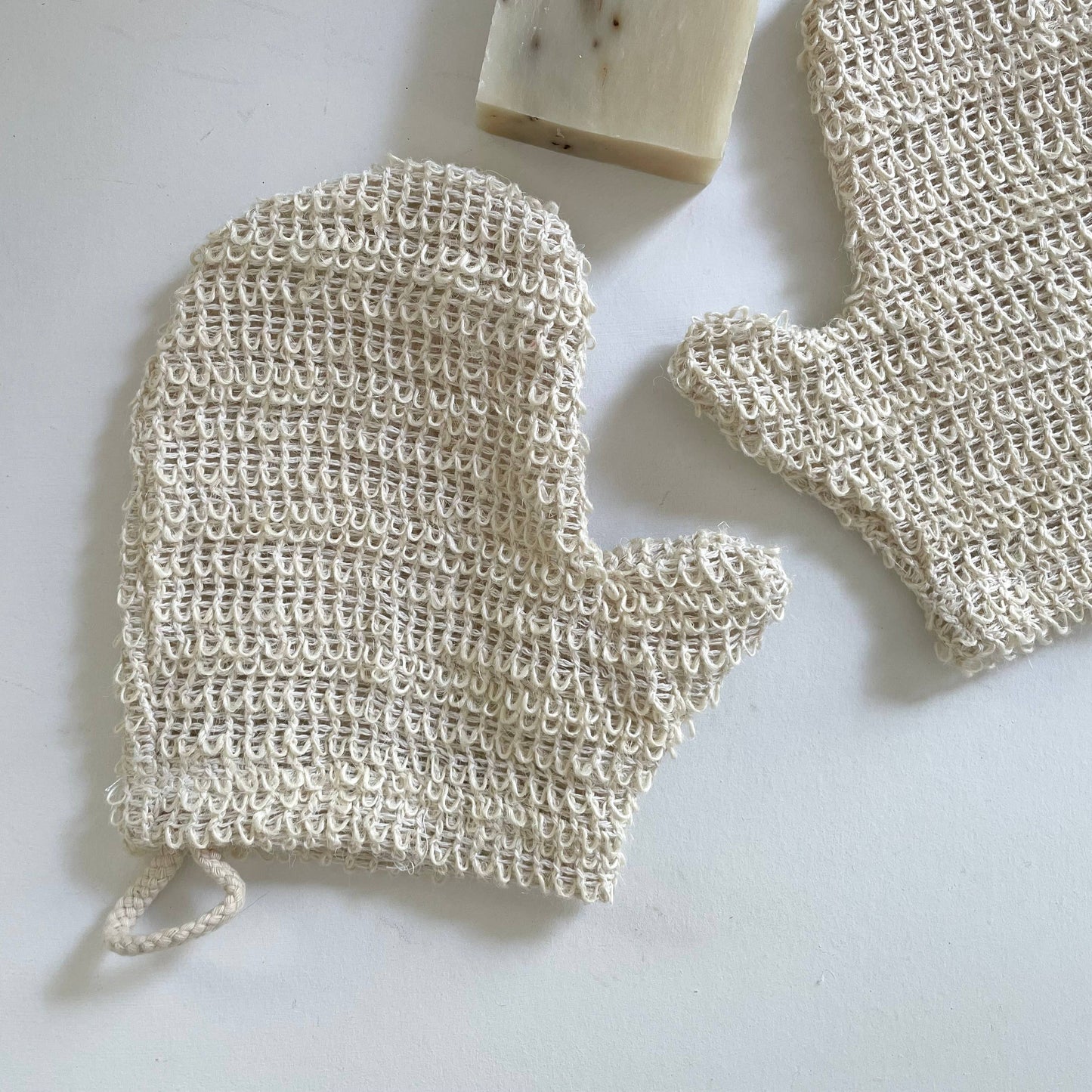 Natural ramie exfoliating glove