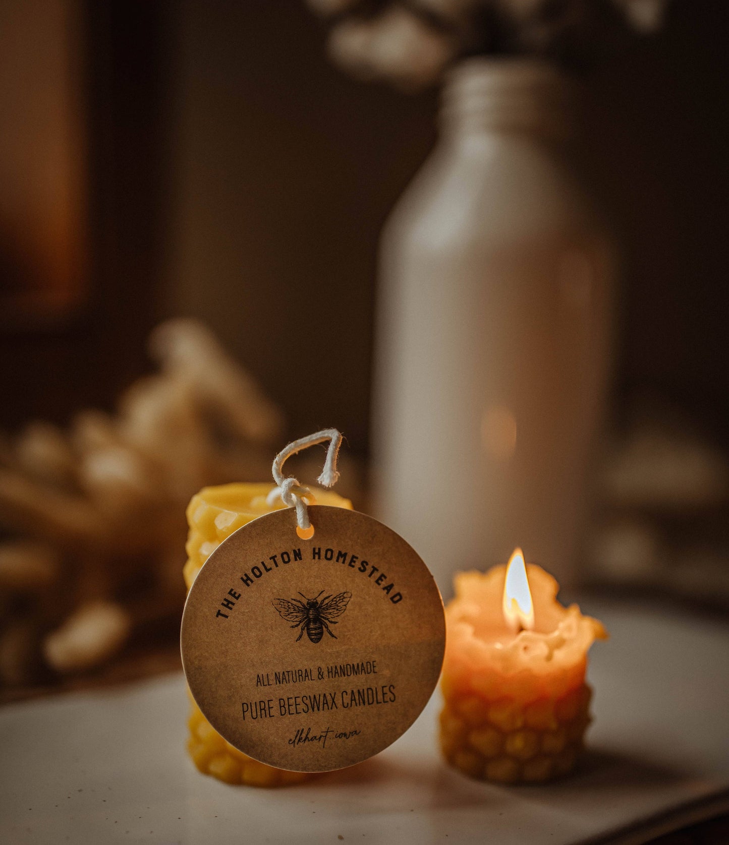 Beeswax pillar candle 'Bobby"